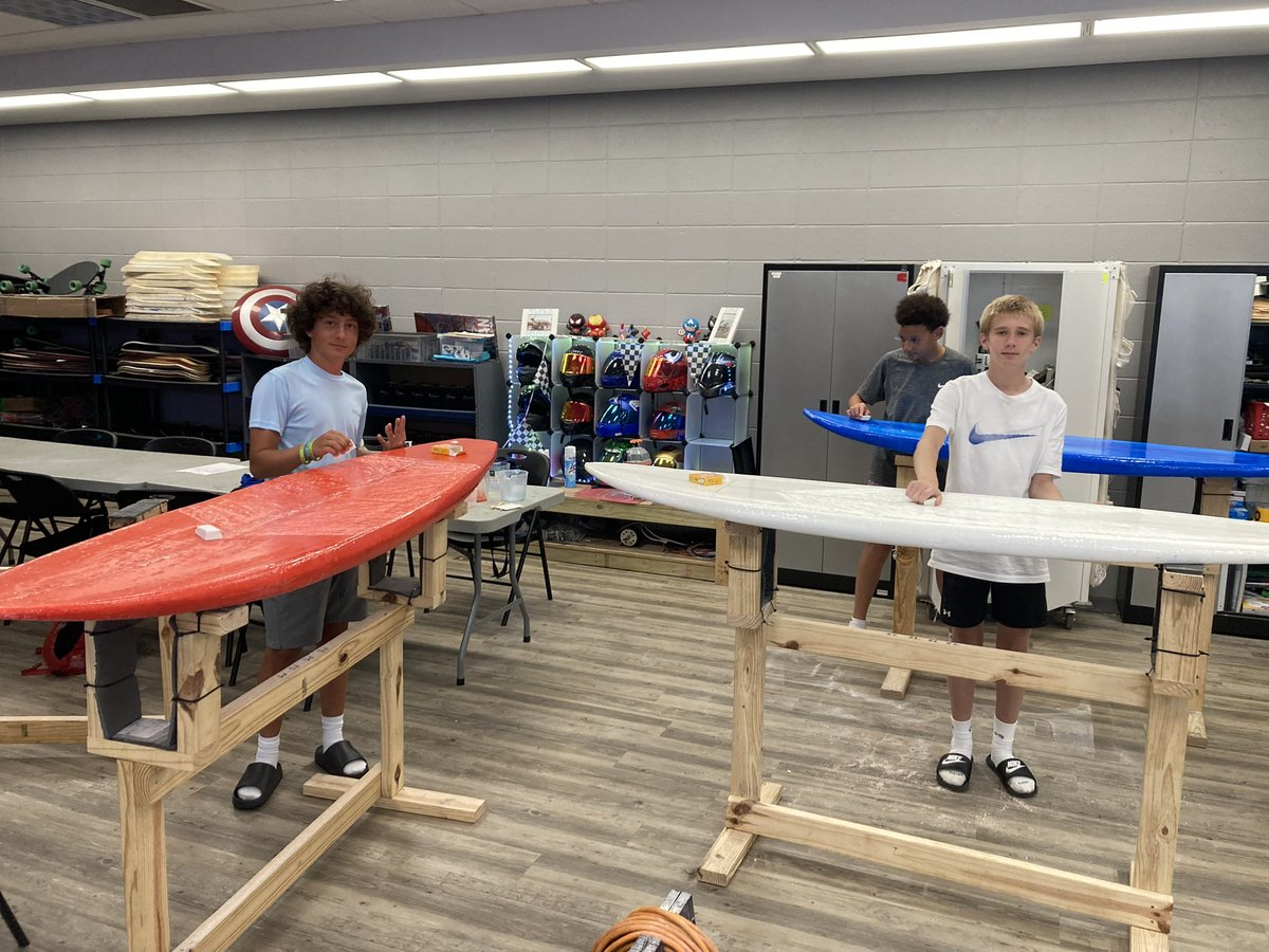 TimWebb63's tweet image. From start to finish, our students designed &amp;amp; built these surfboards and skimboards at GSMS. Tomorrow we surf at Little Lagoon Pass!
