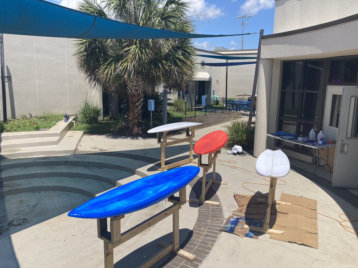 TimWebb63's tweet image. From start to finish, our students designed &amp;amp; built these surfboards and skimboards at GSMS. Tomorrow we surf at Little Lagoon Pass!