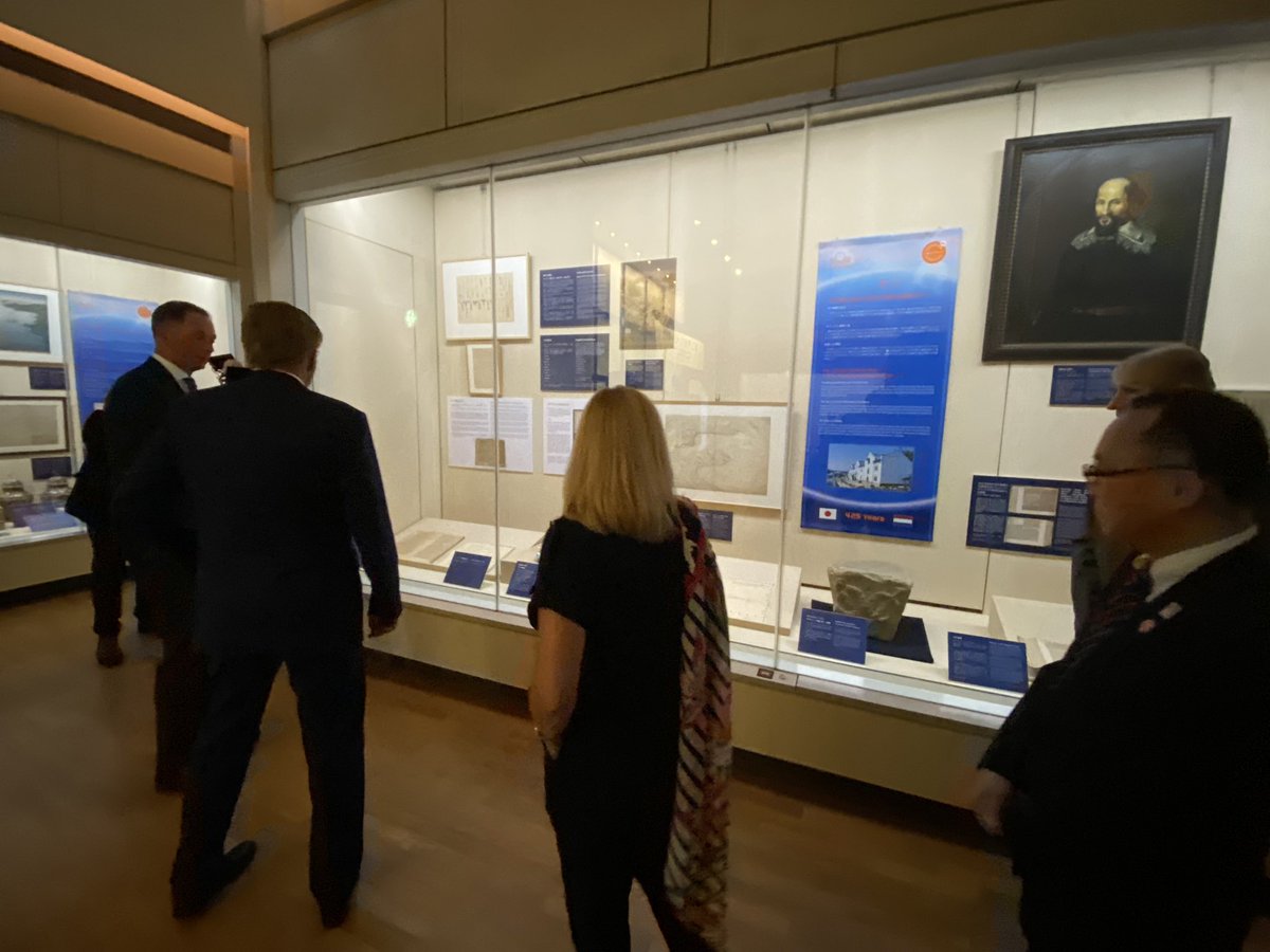 朝一番でウィレム・アレキサンダー・オランダ国王陛下が大阪城をご視察。

大阪城では日蘭交流425周年特別展が開催(-5/29)
osakacastle.net/exhibition/sta…

これから英国のリサ・ナンディ大臣をお迎えし英国ナショナルデー。

中之島クロスにおける医療分野のMOUなど、各国との交流が加速しています。