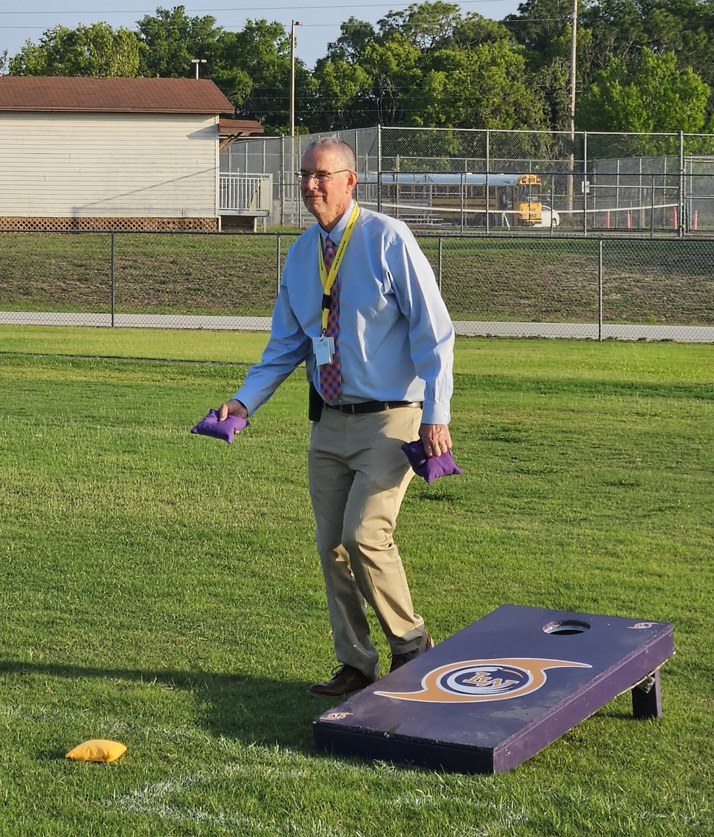 January M Trapp (@trappjanuary) on Twitter photo Had a great time <a href="/LWHS_Canes/">Lake Weir High</a> Senior Sunset. It's always nice to see the principal <a href="/wkmcateer4/">William McAteer</a> having a great time. Had a great time <a href="/LWHS_Canes/">Lake Weir High</a> Senior Sunset. It's always nice to see the principal <a href="/wkmcateer4/">William McAteer</a> having a great time.