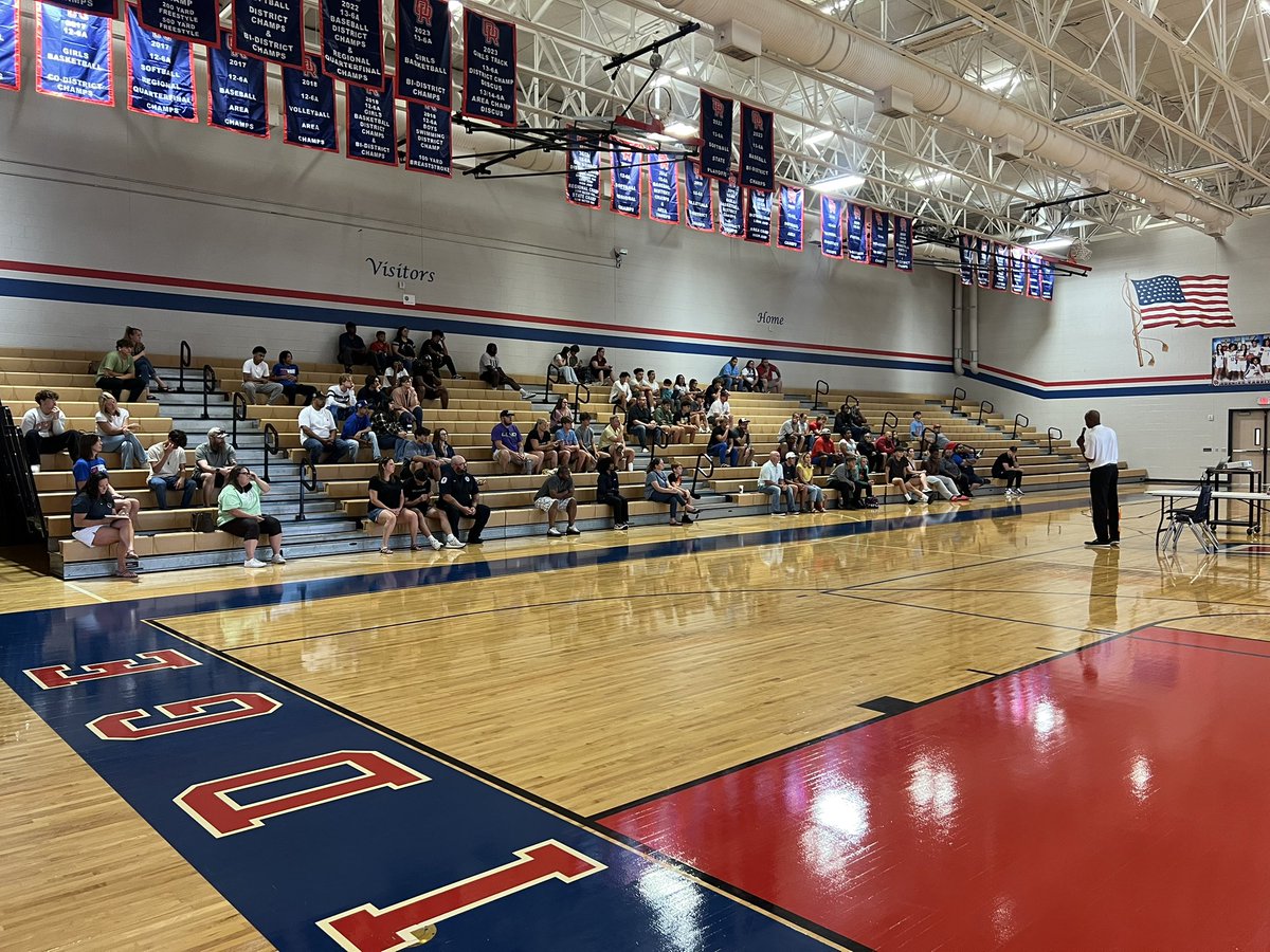 War Eagle Football (@oakridgefb) on Twitter photo Solid turnout for our first ever campus wide recruiting seminar. Thank you <a href="/KellyCollegeCo1/">Kelly College Consulting</a>‼️
#RecruitTheRidge
🔴⚪️🔵🦅‼️ Solid turnout for our first ever campus wide recruiting seminar. Thank you <a href="/KellyCollegeCo1/">Kelly College Consulting</a>‼️
#RecruitTheRidge
🔴⚪️🔵🦅‼️