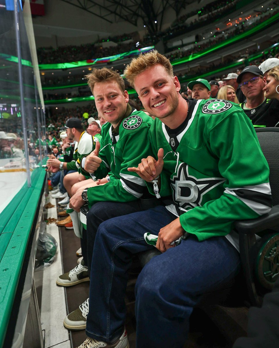 NHL tweet media