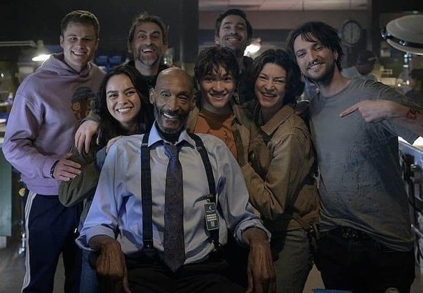 i love how happy everyone looks 🖤