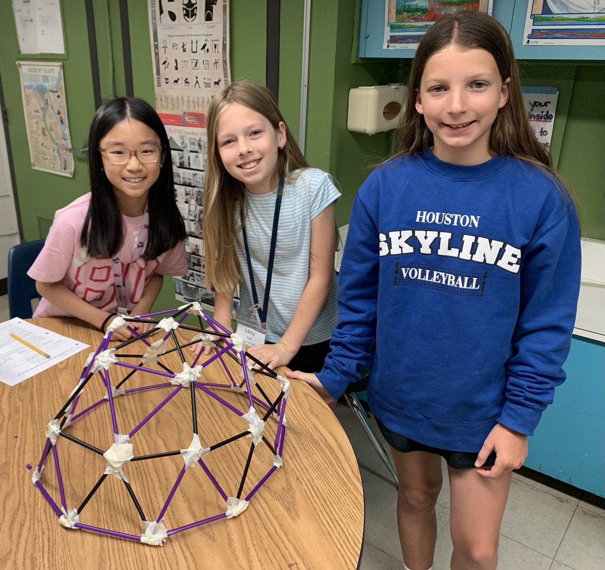 MsASimeon's tweet photo. This was the first time we tried building the geodesic dome in groups out of straws! #collectivegreatness #teamwork #SPIRAL https://t.co/uMIHuI2cfc