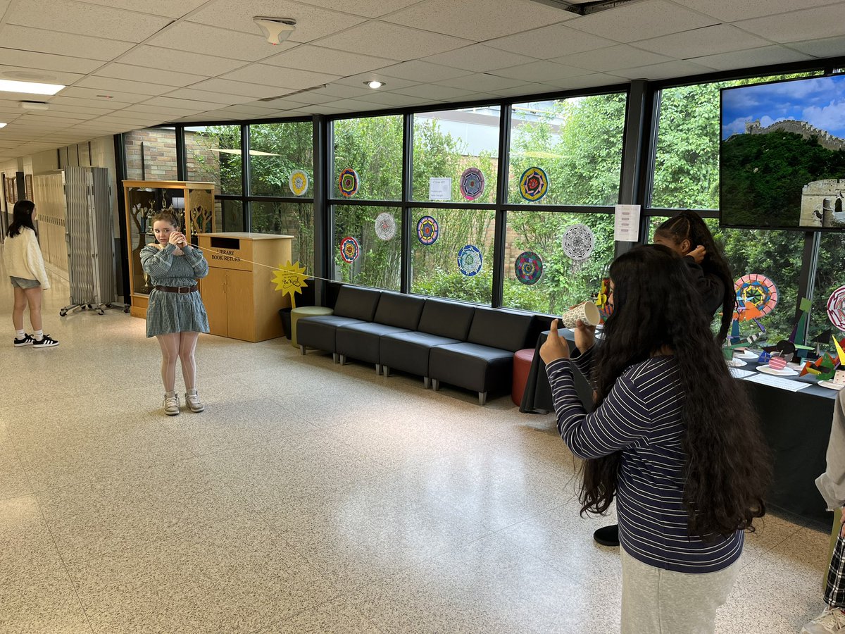 What type of signal, digital or analog, is more reliable? Ss were introduced to digital and analog yesterday as they investigated how sound is transmitted through a model telephone using cups and string along with how noise interference affects it. <a href="/SEPUP_UCB/">SEPUP</a> <a href="/LabAids/">Lab Aids</a>