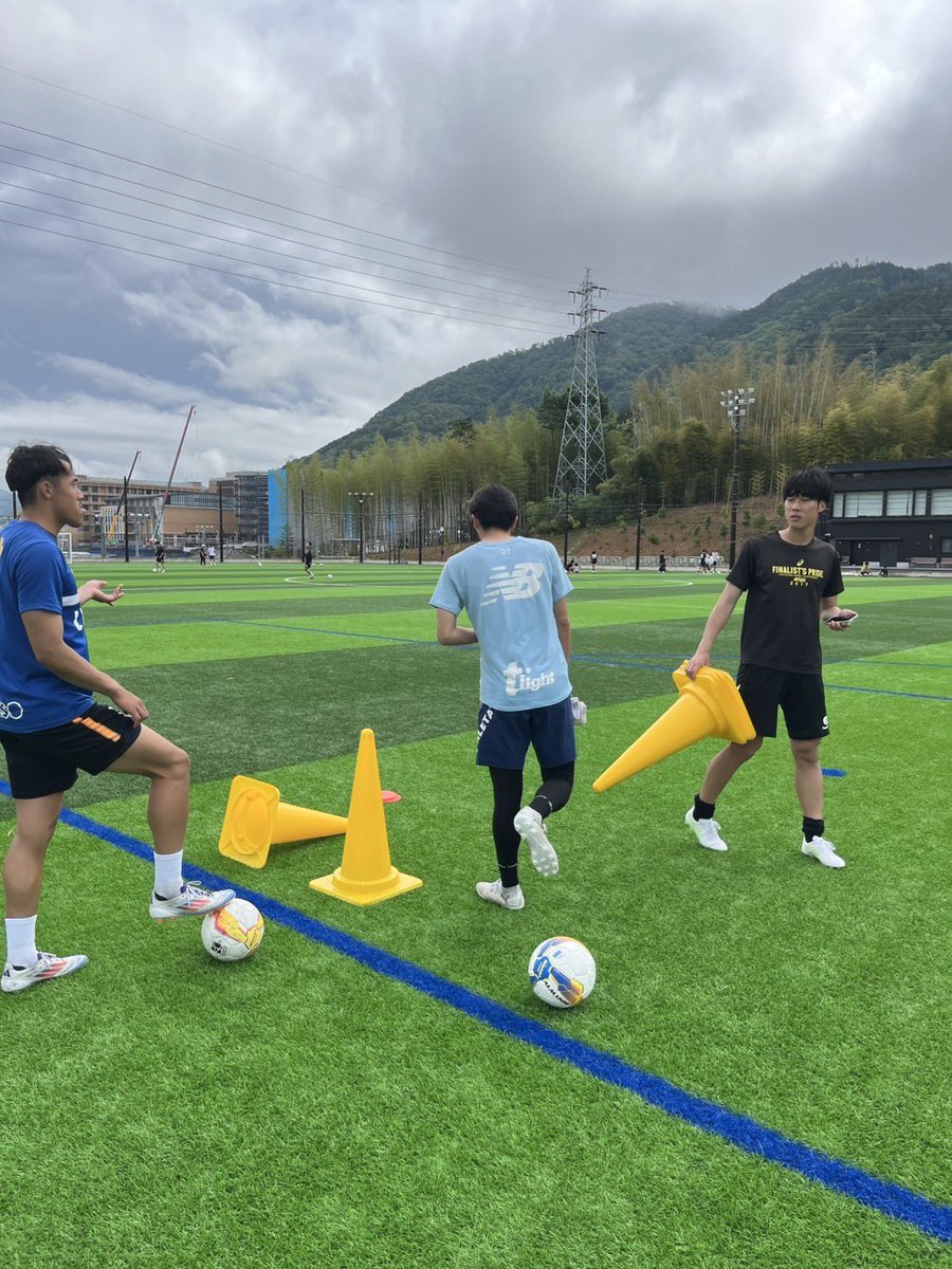 KTFC_GP's tweet photo. 今日は5/24(土)のhttps://t.co/jnGz0kYGk7スクールに向けてリハーサルをしました！
たくさんのご応募ありがとうございます🙇‍♂️
当日、お待ちしております！！

#京都橘大学サッカー部
#GPスクール
#FPスクール https://t.co/OKJEEvThXy