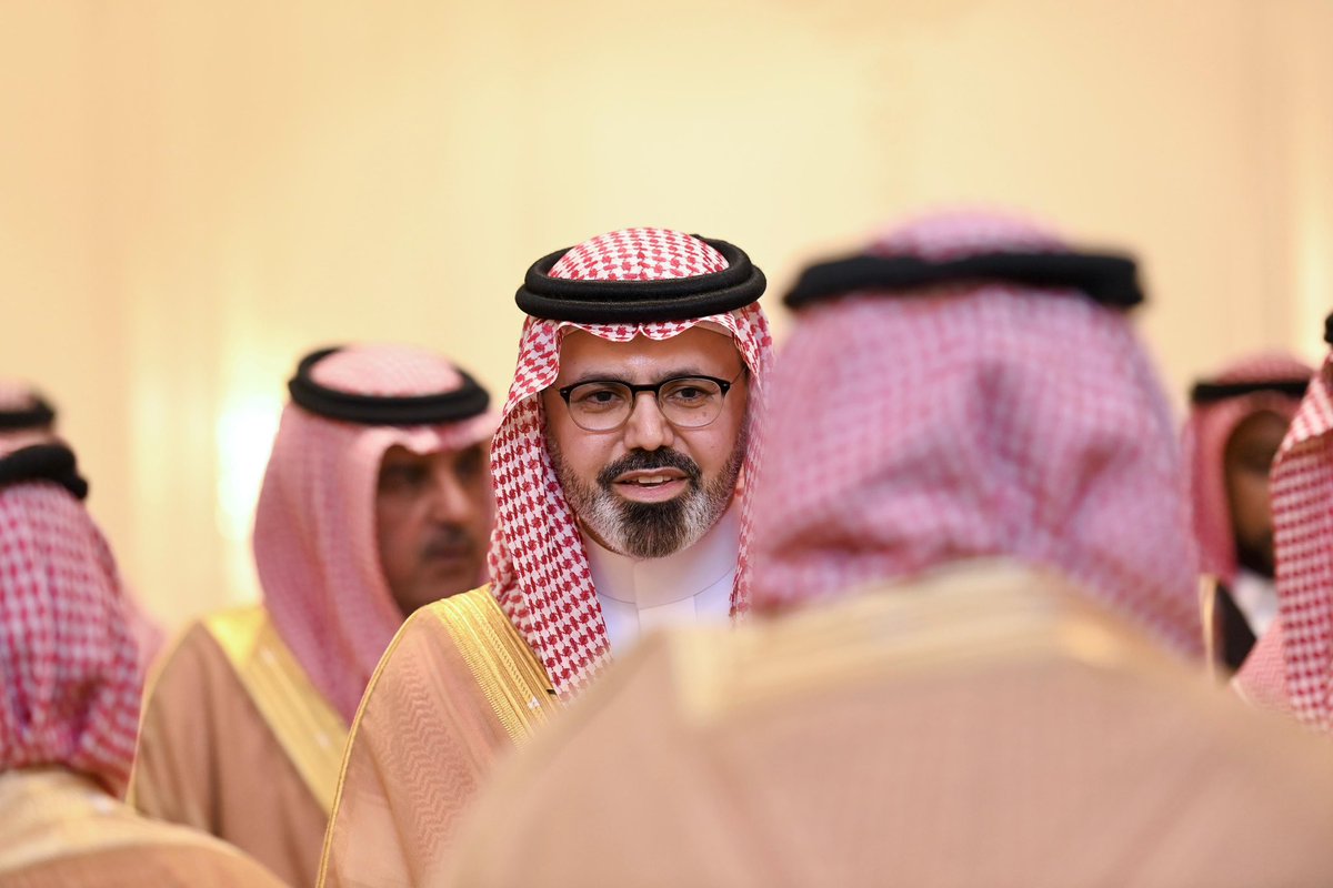 سمو أمير منطقة جازان 
#محمد_بن_عبدالعزيز
وسمو نائبه الأمير
#ناصر_بن_محمد 
يستقبلون جموع المهنئين بالثقة الملكية الكريمة من المشايخ والأعيان والأهالي.