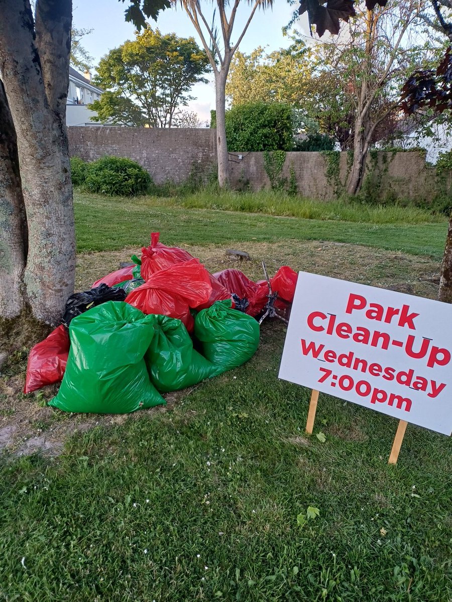 Barry O'Brien (@barryobriencork) on Twitter photo Great turnout at our park clean up tonight. Great to see so many neighbours getting involved and thanks to <a href="/CllrShaneOC/">Shane O'Callaghan</a> for organising pick up of bags collected. Great turnout at our park clean up tonight. Great to see so many neighbours getting involved and thanks to <a href="/CllrShaneOC/">Shane O'Callaghan</a> for organising pick up of bags collected.
