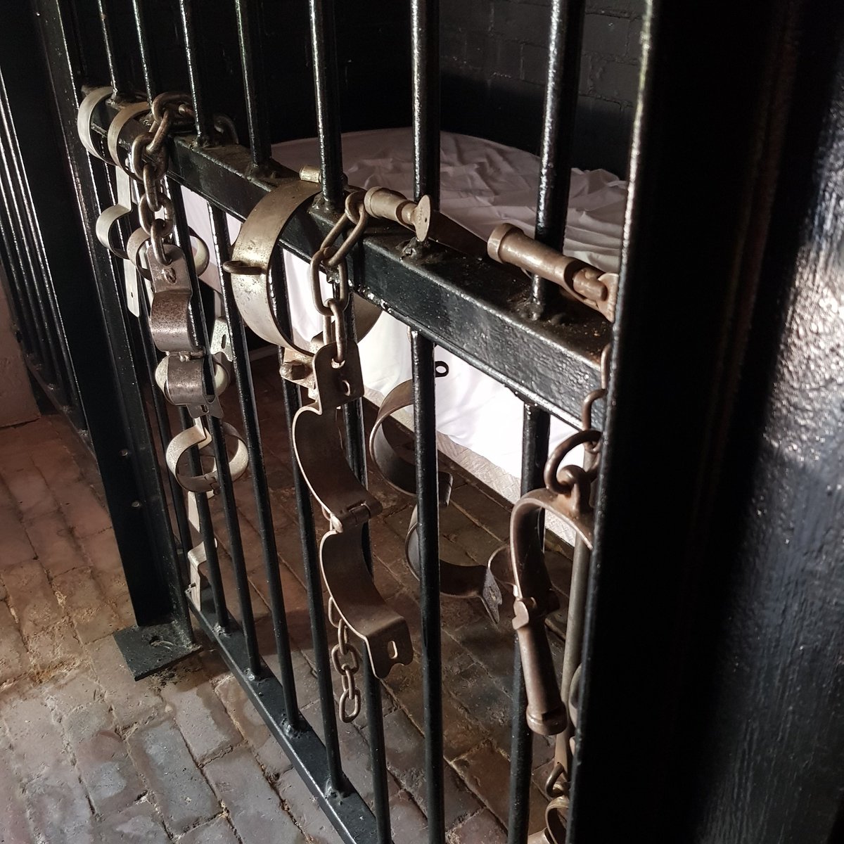 coach house  email address is   chdlincs@gmail.com
#rent #dungeon #kink #bondage