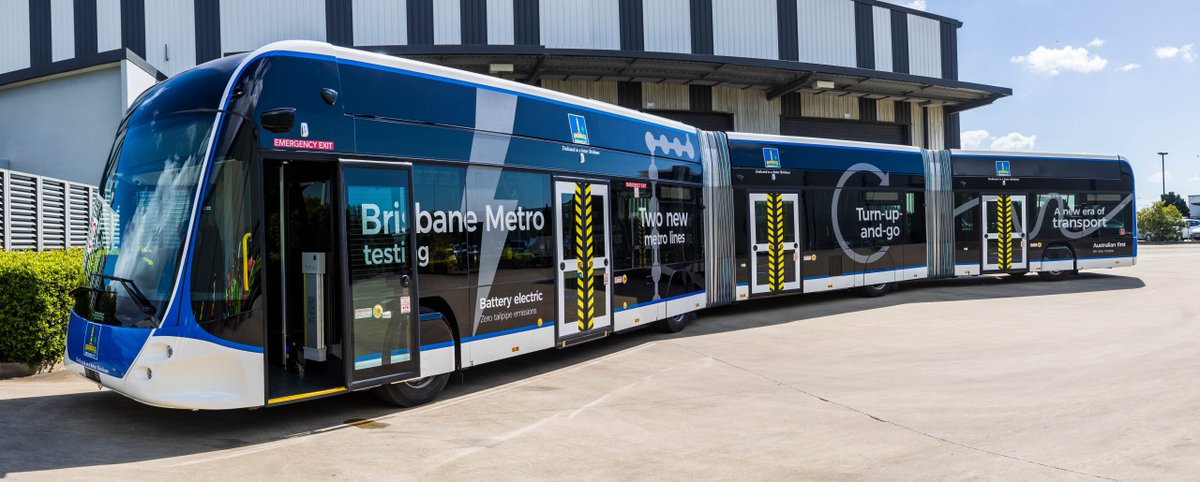 hackuador's tweet image. Mourinho: Park the bus.
Ange: Park the Brisbane Metro vehicle.
#UELfinal