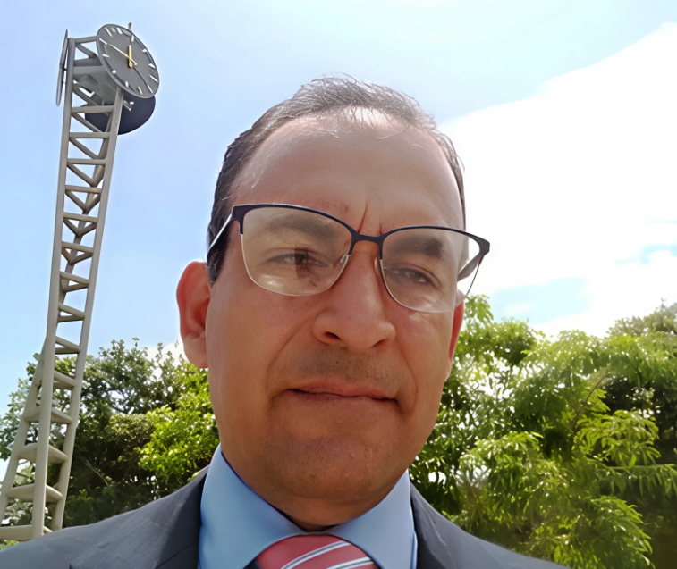 La Universidad Central de Venezuela condena la detención arbitraria de Eduardo Torres, trabajador de la UCV, defensor laboral y miembro de PROVEA. #LiberenAEduardoTorres

Alertan sobre el aislamiento de Torres en el Sebin Helicoide y exigen que se le permitan visitas a familia y