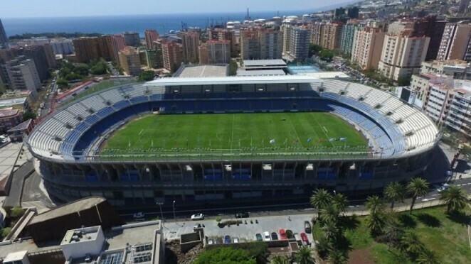 GRADA B pro (@gradabpro) on Twitter photo Tras varias temporadas rondando los 15.000 abonados, el <a href="/CDTOficial/">CD Tenerife 🏴</a> espera poder superar los 10.000 abonados en 1RFEF.
El conjunto tinerfeño será uno de los que mayor masa social tenga en la categoría de bronce la próxima temporada. Tras varias temporadas rondando los 15.000 abonados, el <a href="/CDTOficial/">CD Tenerife 🏴</a> espera poder superar los 10.000 abonados en 1RFEF.
El conjunto tinerfeño será uno de los que mayor masa social tenga en la categoría de bronce la próxima temporada.