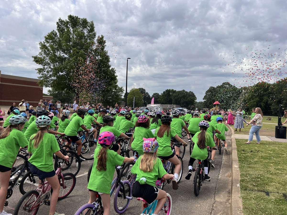 Congratulations to our 5th graders who made their Last Lap &amp; are off to middle school! We love you SO at TaraO! 🫶