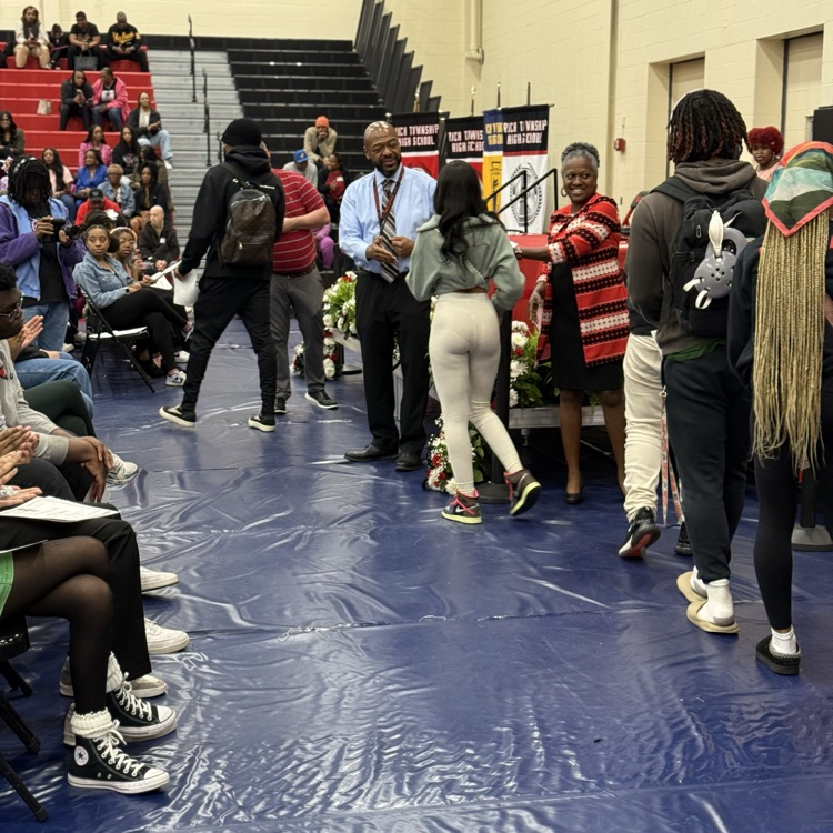 RichTownshipHS's tweet image. A formal pinning ceremony celebrating our rising seniors as they step up to lead the student body next year! Our Raptors are ready to roar louder than ever #co2026 #RichInStudentSuccess!