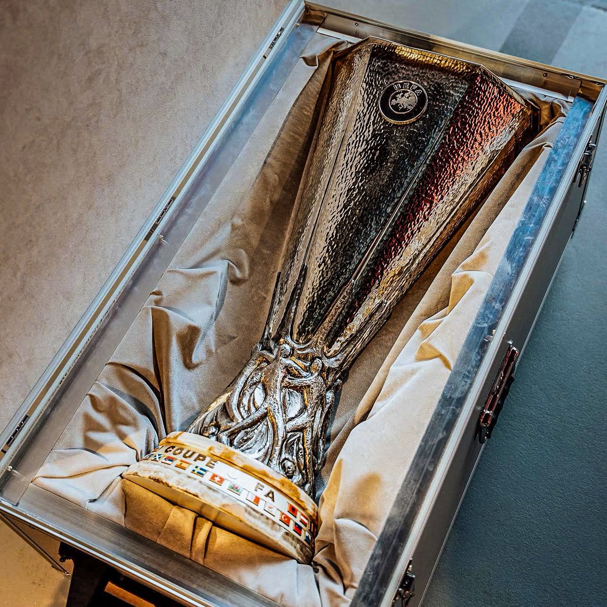 eurofootcom's tweet photo. Ange Postecoglou in September 2024: "I always win things in my second year." 

He has just won the UEFA Europa League trophy with Tottenham. He knew. 🏆✅ https://t.co/UO5piBFRfs