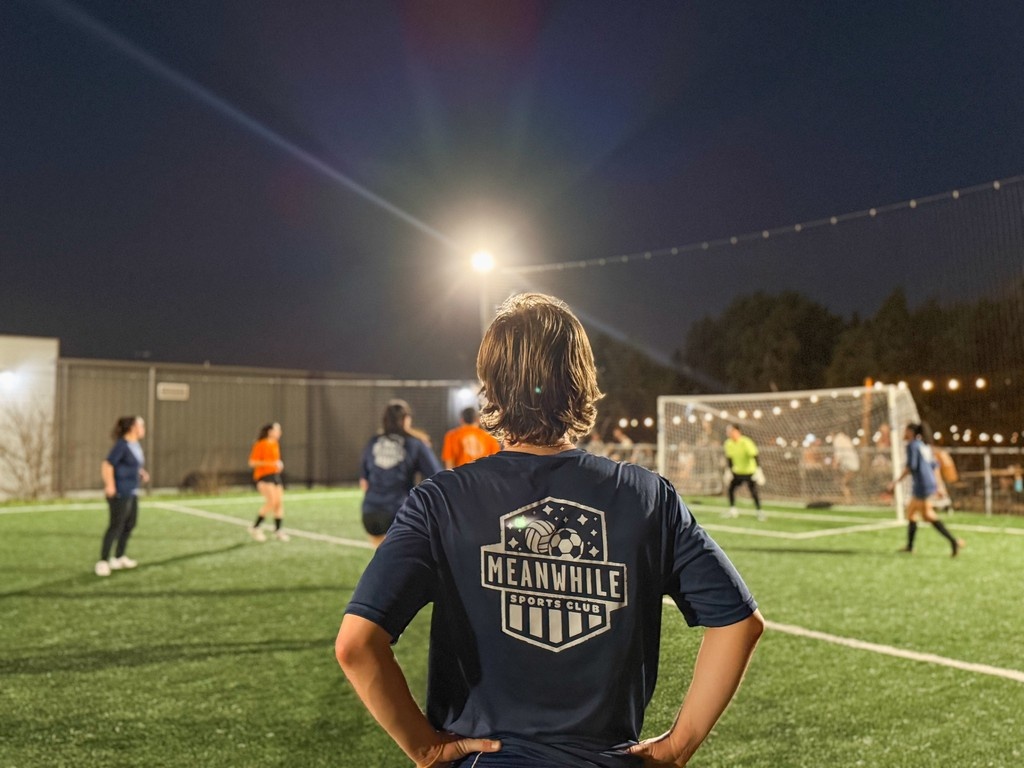 ⚽️ Play soccer with us! 

We have spots available for our Friday summer league.
Deadline to register is May 29th.

Sign up at meanwhilebeer.com/sports
(More of a volleyball person? We have a few spots remaining in our Tuesday league)