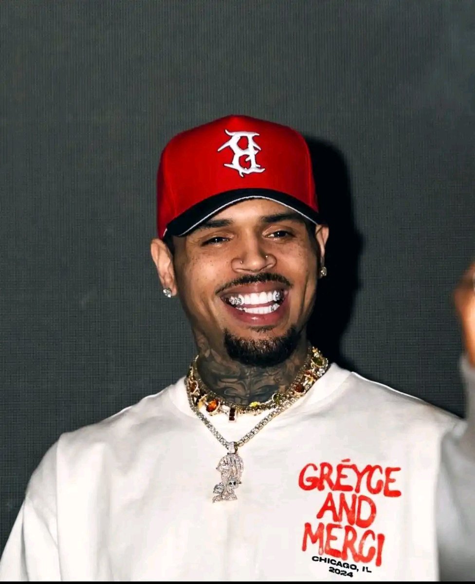 G2nokio's tweet photo. The show goes on, Breezy! https://t.co/7hLHDOI7Dx