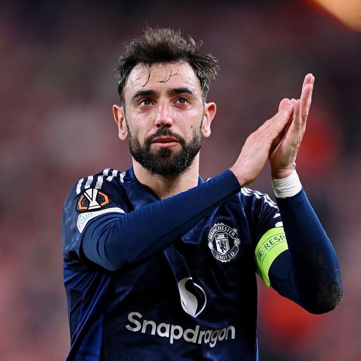 DeadlineDayLive's tweet photo. 🚨 You are Bruno Fernandes.

Would you leave Manchester United this summer? https://t.co/vk3xQ2DEk2