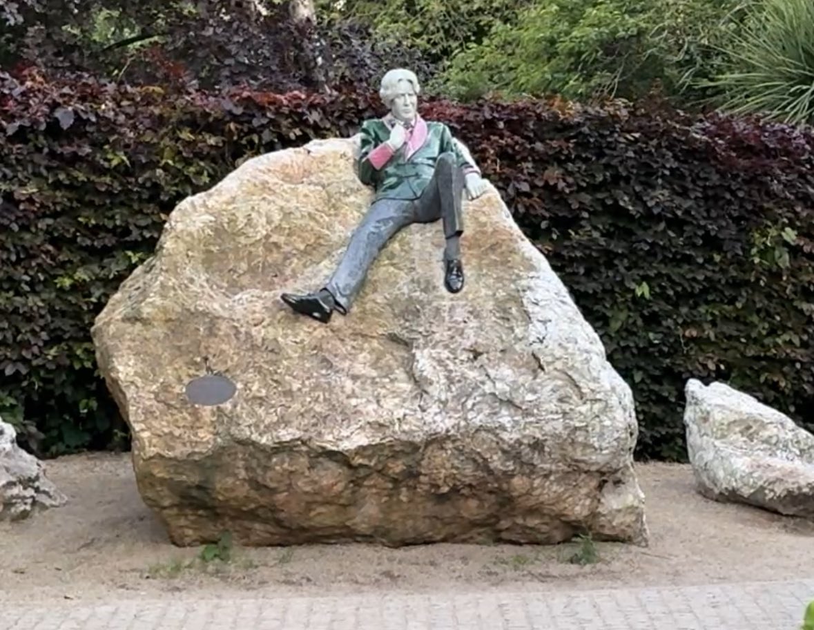 Eric Karl Anderson (@lonesomereader) on Twitter photo I just arrived in Dublin for the <a href="/DublinLitAward/">Dublin Literary Award</a> and who should I meet when out for a walk? Oscar rakishly perched on a rock.
I love this city and I’m so excited for tomorrow’s #DublinLitAward announcement! 📚 I just arrived in Dublin for the <a href="/DublinLitAward/">Dublin Literary Award</a> and who should I meet when out for a walk? Oscar rakishly perched on a rock.
I love this city and I’m so excited for tomorrow’s #DublinLitAward announcement! 📚