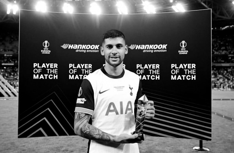 33Elitalo's tweet photo. miglior centrale al mondo. 
Scrivi un CENTRALE meglio del 
Cuti Romero in questo momento 🧉(leggo)

CINQUE FINALI : 
Copa América 2021? ✅
Finalissima 2022? ✅
Copa del Mondo 2022? ✅
Copa América 2024? ✅
Europa League 2025? MVP ✅ https://t.co/IO1vk0zjJH