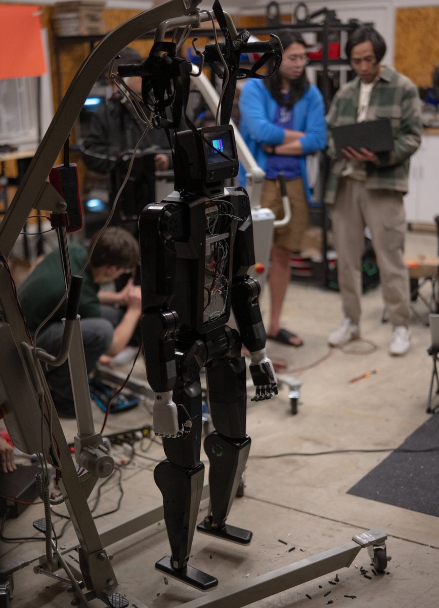 kscalelabs's tweet image. Wow! Thank you everyone for the overwhelming interest - we only planned to release our SDK for training RL policies, and we were surprised by be the large number of hardware pre-orders!
We’ll temporarily pause robot pre-orders until our official hardware launch, to show the full…