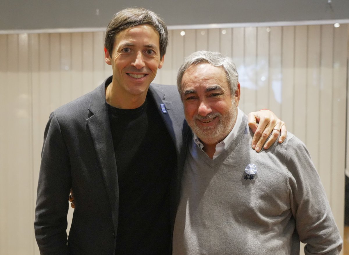 Ariel Bordaisco (@arielmbordaisco) on Twitter photo El radicalismo de la Provincia está unido para salir a la cancha a seguir demostrando que somos el partido más consolidado en los 135 distritos. Felicitaciones <a href="/MFernandezTL/">Miguel Fernández</a> por tu presidencia, estaremos para acompañarte en este nuevo mandato.
#ElRadicalismoEnMarcha El radicalismo de la Provincia está unido para salir a la cancha a seguir demostrando que somos el partido más consolidado en los 135 distritos. Felicitaciones <a href="/MFernandezTL/">Miguel Fernández</a> por tu presidencia, estaremos para acompañarte en este nuevo mandato.
#ElRadicalismoEnMarcha