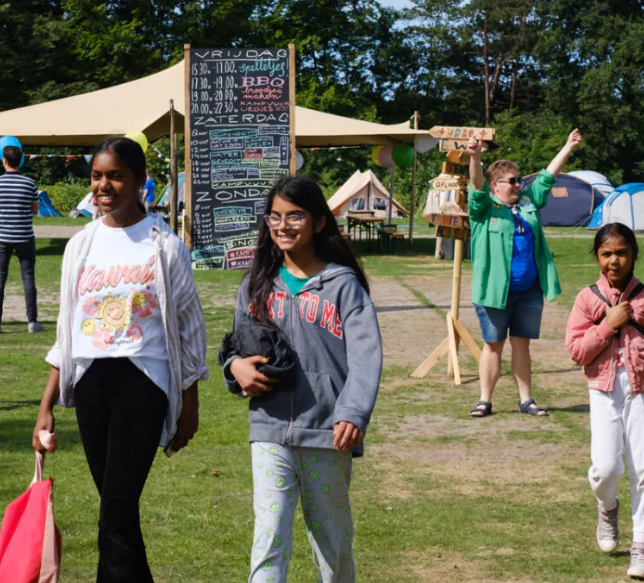 Kom jij van 18 t/m 20 juli 2025 kamperen op Buurtcamping Maximapark? ⛺
Schrijf je in voor de pop-up Buurtcamping in het hartje van het Maximapark! Samen genieten van het Maximapark en kennis maken met jouw buren uit Vleuterweide, Vleuten en de Meern.  
 debuurtcamping.nl/campings/utrec…