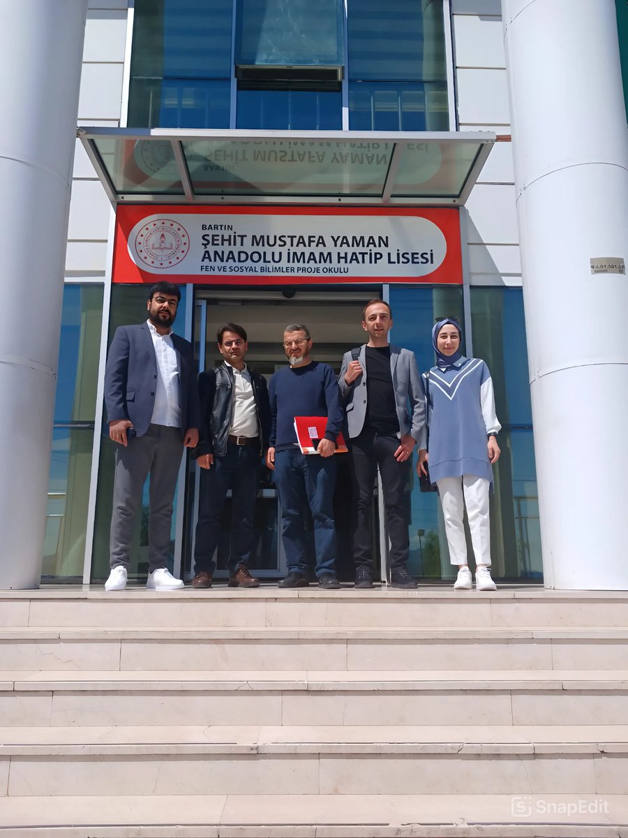baru_mtarapca's tweet photo. Bugün Bartın Şehit Mustafa Yaman AİHL’de öğrencilerle buluştuk.
Bartın Üniversitesi Arapça Mütercim-Tercümanlık Bölümünü tanıttık, Arapça ve çeviri kariyerine dair fırsatları paylaştık.
#Arapça #Tercümanlık #BartınÜniversitesi #ÜniversiteTercihi https://t.co/bJwsth3P41