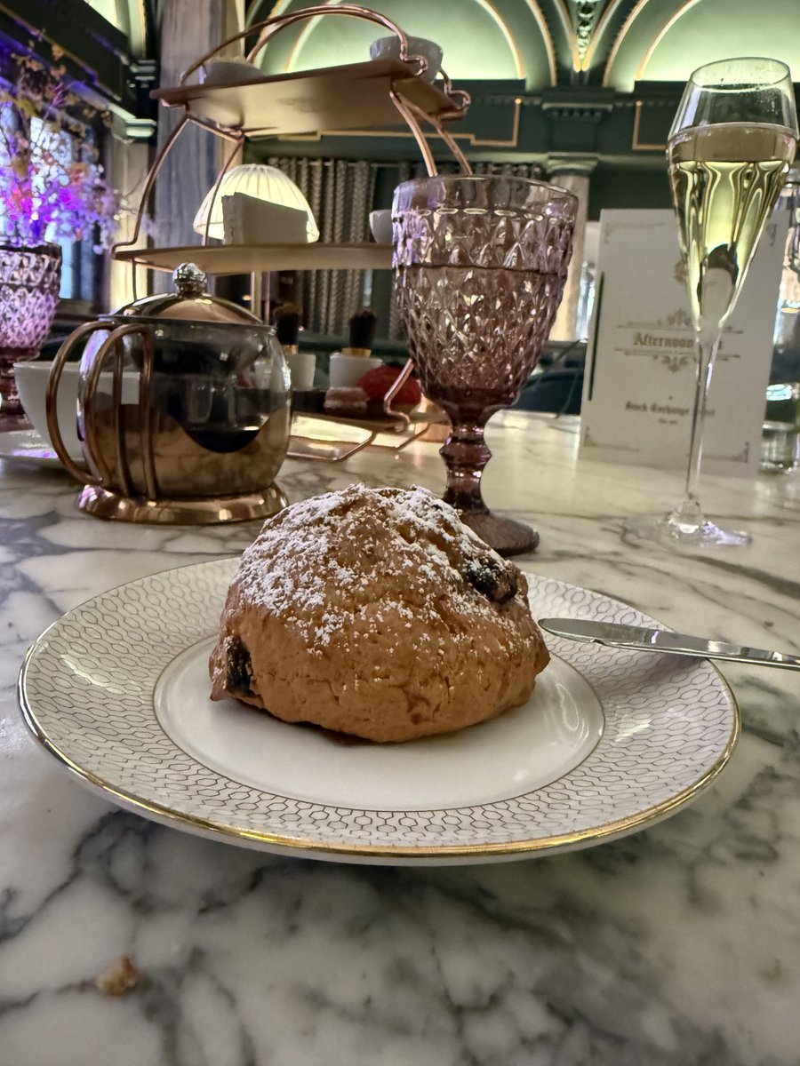 Taste of Manchester (@tastemanchester) on Twitter photo REVIEW: Afternoon tea at the <a href="/StockExHotel/">Stock Exchange Hotel</a> delivers elegance with Northern Soul...
tasteofmanchester.com/reviews/review… REVIEW: Afternoon tea at the <a href="/StockExHotel/">Stock Exchange Hotel</a> delivers elegance with Northern Soul...
tasteofmanchester.com/reviews/review…