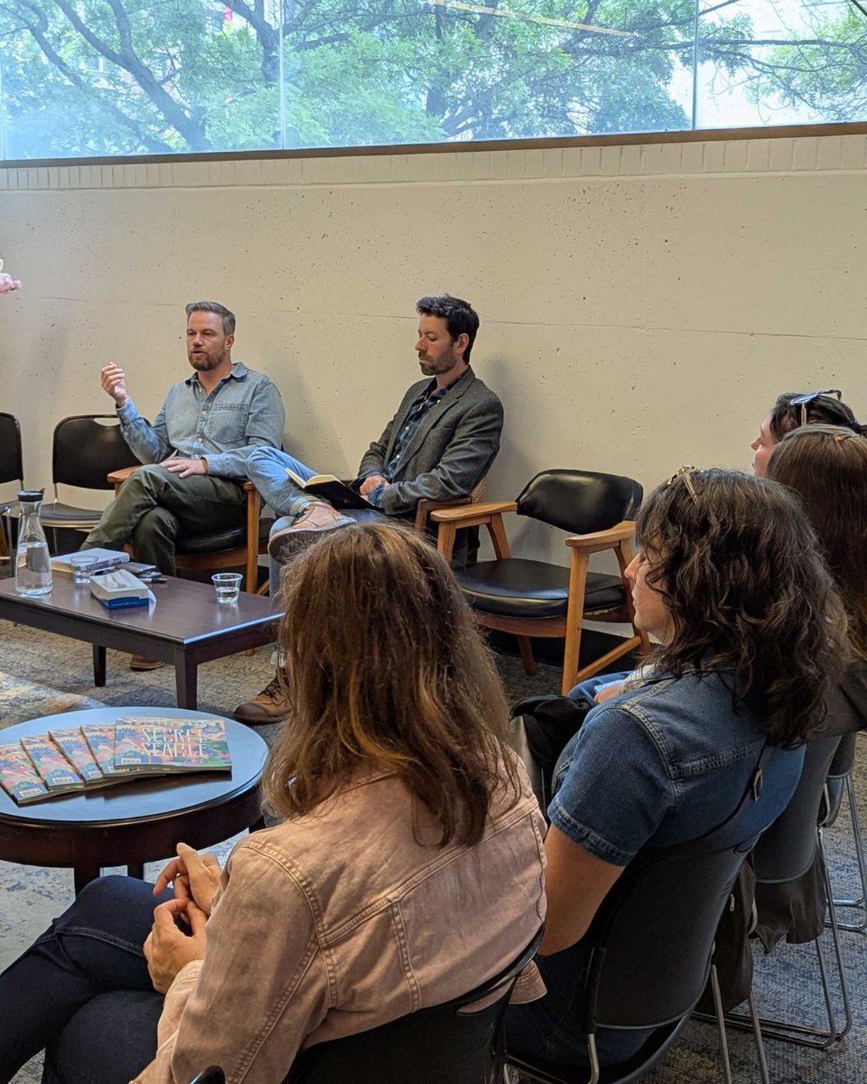 Seattle Met (@seattlemet) on Twitter photo Book club recap 📚
Big thanks to everyone who joined us for our first-ever book club with author <a href="/thomas_k/">thomas kohnstamm</a>! <a href="/ubookstoresea/">University Book Store</a> set the scene for the perfect convo between Thomas and our EIC Eric Nusbaum. Sign up to stay informed about future events 👇🏽
hubs.li/Q03nFY2F0 Book club recap 📚
Big thanks to everyone who joined us for our first-ever book club with author <a href="/thomas_k/">thomas kohnstamm</a>! <a href="/ubookstoresea/">University Book Store</a> set the scene for the perfect convo between Thomas and our EIC Eric Nusbaum. Sign up to stay informed about future events 👇🏽
hubs.li/Q03nFY2F0