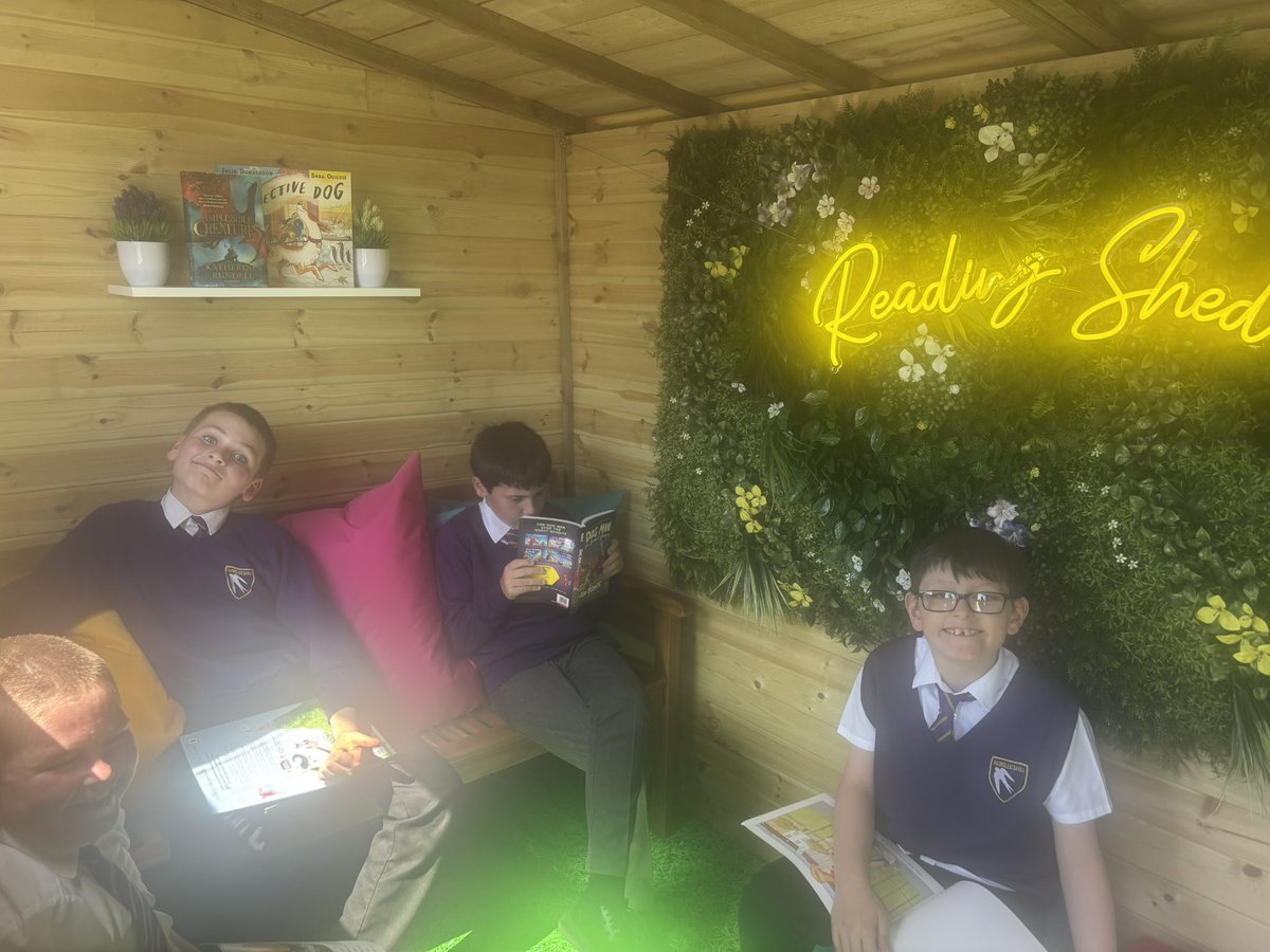 MissCarbery tweet media