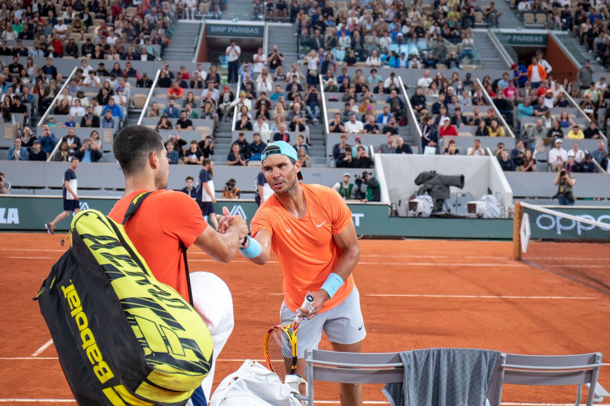 alcarazdaily's tweet photo. 🇪🇸🎙️ Rafael Nadal on Carlos Alcaraz’s Netflix documentary:

“Knowing Carlos a bit, I think the documentary doesn’t reflect his personality or the way he lives his career. He doesn’t come across as a tennis player who trains, but rather as someone who loves to party, who needs that, who isn’t very professional. And that’s just not true. Carlos is a great professional. He’s someone who works very hard to bring his tennis and his fitness to the highest level. I think the documentary was approached the wrong way, because people’s perception is now different from what his real life is actually like.”

[@As_MasDeporte]