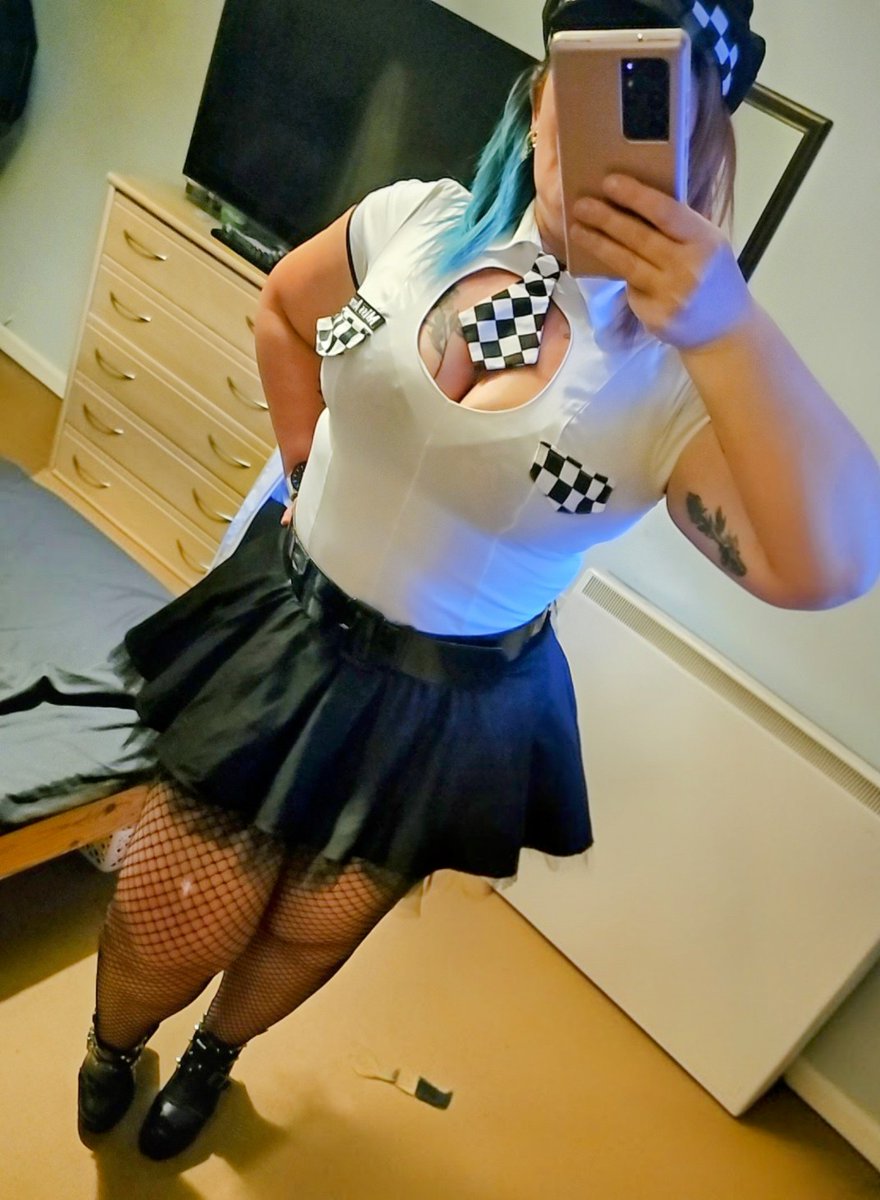 😈🍑Ms Bootylicious🍑😈 (@msbootyful69) on Twitter photo Officer Bootyful reporting for duty 🫡
Now where did I leave my handcuffs 🤔
2 sleeps to go until <a href="/SSPartiesEvents/">🇬🇧Secluded😈Seduction Parties🇬🇧 SSP</a> Cops and Robbers Party 🥳🚨 Officer Bootyful reporting for duty 🫡
Now where did I leave my handcuffs 🤔
2 sleeps to go until <a href="/SSPartiesEvents/">🇬🇧Secluded😈Seduction Parties🇬🇧 SSP</a> Cops and Robbers Party 🥳🚨