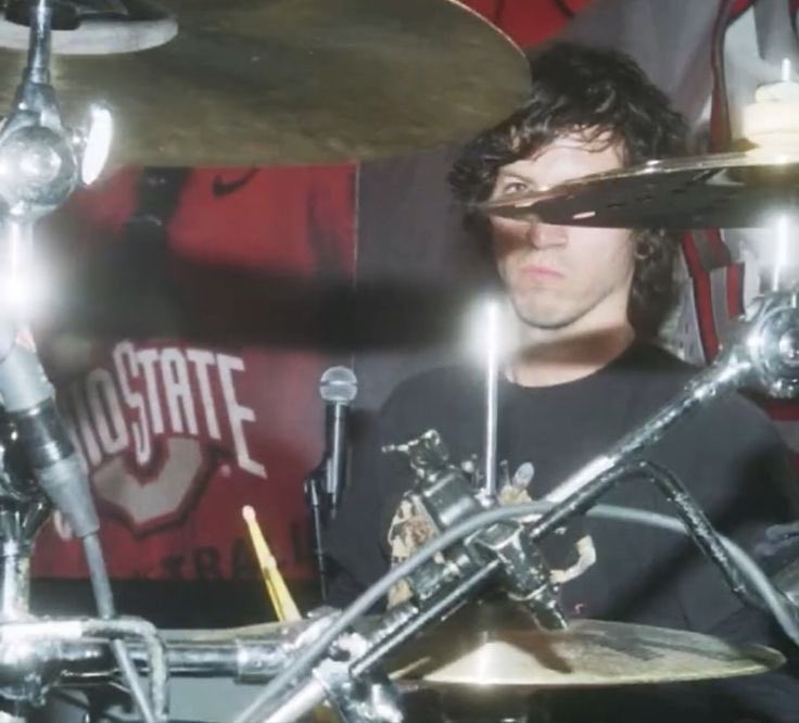 .ANDɆR ᯤ • • tweet media