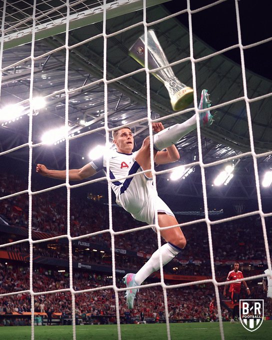 GrgN2KCWAAAJ7A0.jpg:small