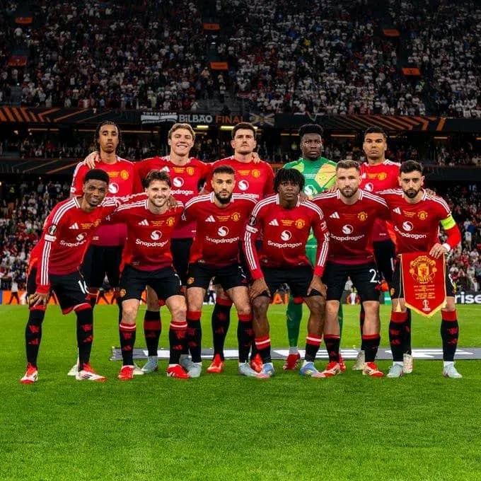 aedykhan's tweet photo. Behold a tribute to inconsistency. Recipe for failure. Definition of useless. Example of bad example and clearly what someone ought not to be. 

Take a bow @ManUtd https://t.co/i5pqrfh8U2