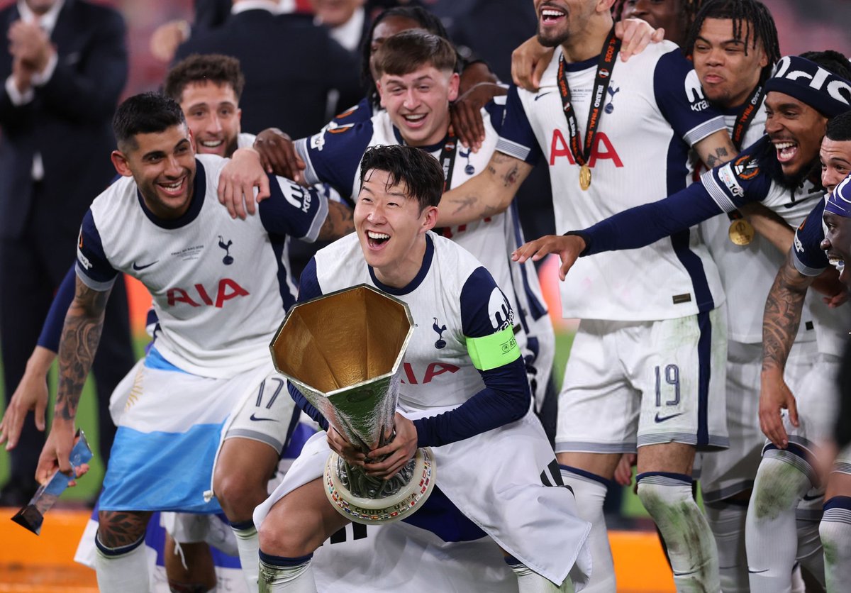 i3merz's tweet photo. Son Heung-Min 🇰🇷🏆
#UELfinal https://t.co/fLGfyoF2AC