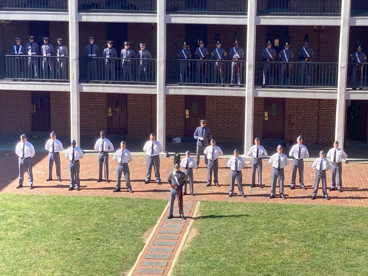 FMS_Caissons's tweet photo. Congratulations to the FMS class of 2025!

#FishburneMilitarySchool
#WeSeeWhatsGreatInYou
#AsWeGoOnWeRemember https://t.co/m6lxurF8jj