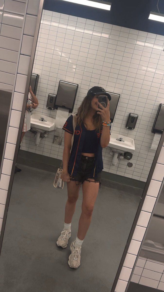 Wish I was at a baseball game rn and my team just won instead of being in pain over it lmao