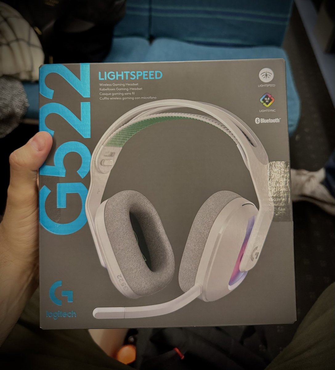 BigLittleUnbox's tweet image. Thanks to @LogitechGUK for the invite to Logitech Playdays, was great to see lots of awesome creators, not sure I’ll be deleting my TikTok that was in the 300 view jail for a while to start again but always interesting to hear other people’s takes 😁 #LogitechGPLAYDays