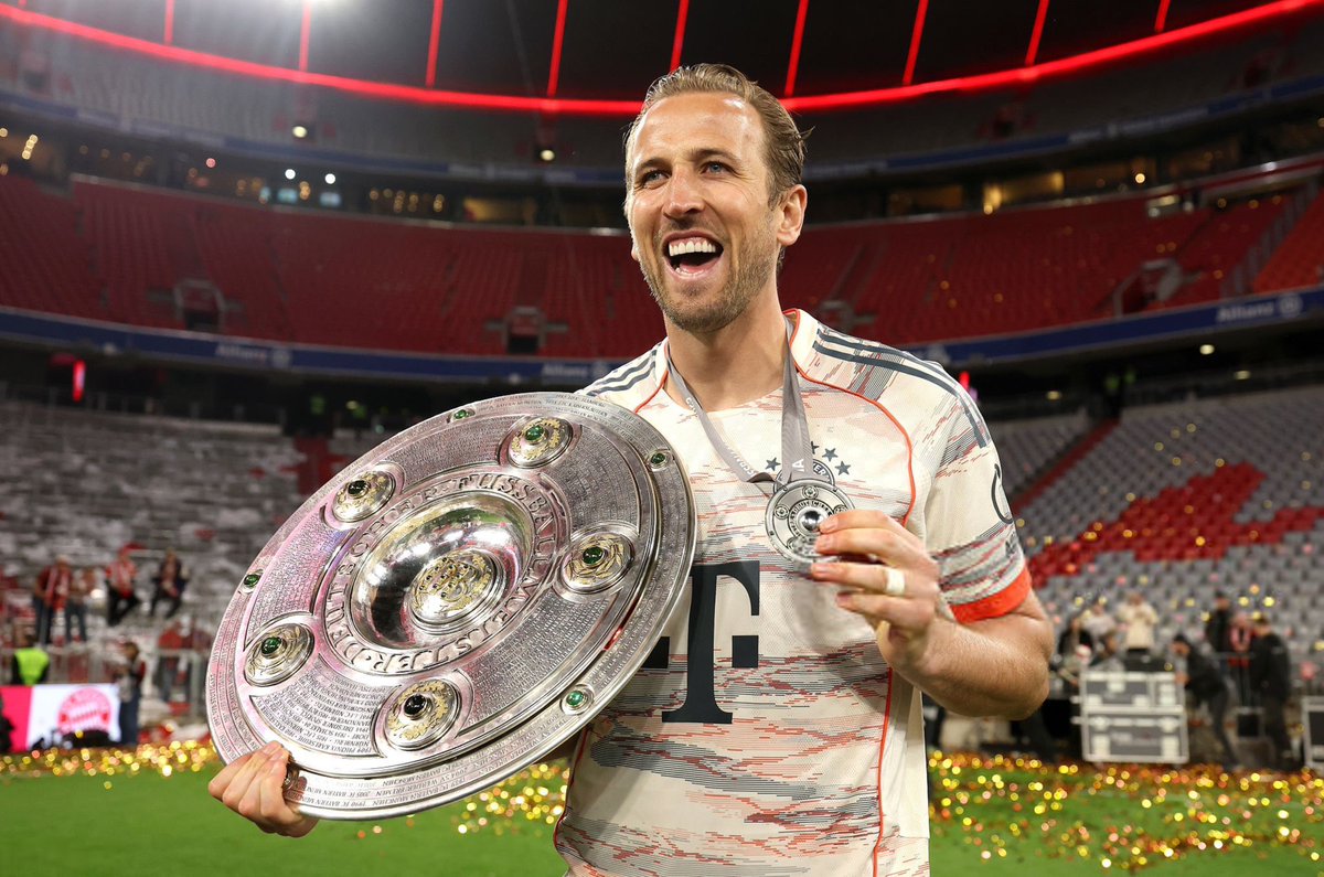 lnstantFoot's tweet photo. Tout vient à point à qui sait attendre. ⏳🤍🏆 https://t.co/D3QLrCRr4y