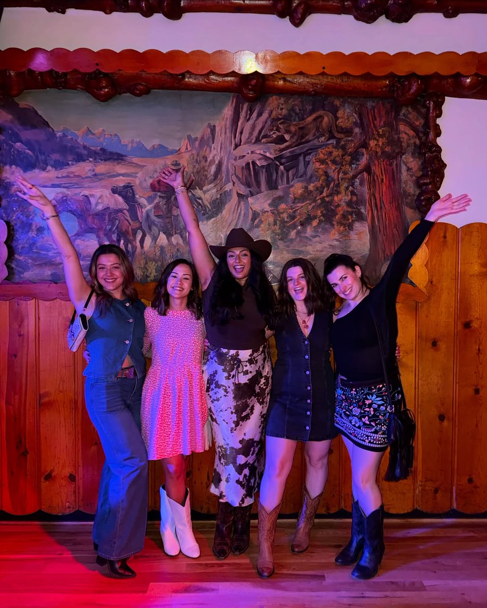Million Dollar Cowboy Bar (@cowboybarjh) on Twitter photo POV: You and your besties go to the <a href="/JohnMorgan95/">John Morgan</a> #MillionDollarMusicFest Kick-off show this Friday at #TheCowboyBar... Tickets: app.showslinger.com/v4/john-morgan
📷: Britainny Hari POV: You and your besties go to the <a href="/JohnMorgan95/">John Morgan</a> #MillionDollarMusicFest Kick-off show this Friday at #TheCowboyBar... Tickets: app.showslinger.com/v4/john-morgan
📷: Britainny Hari