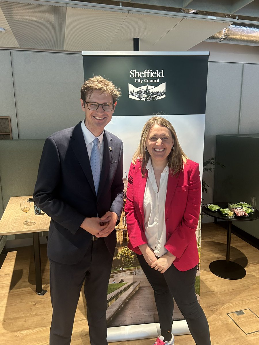 Great day in sunny Leeds at #UKREiiF speaking about the Government’s plans to move civil servants to places around the UK. 

Loved catching up with brilliant Mayors &amp; leaders about the opportunities to work together to deliver change for people in every corner of the country.