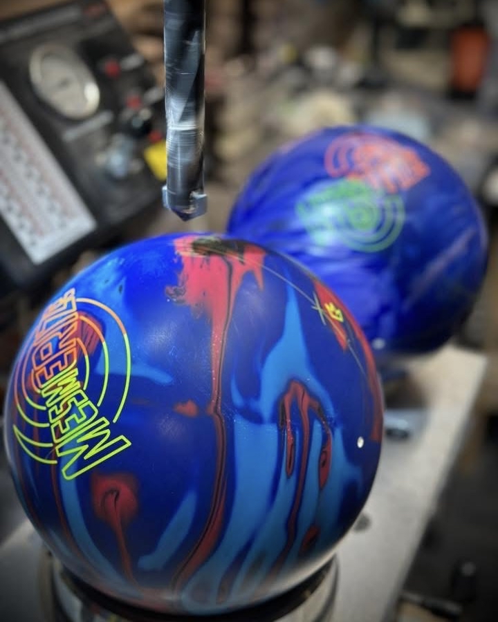 Fast becoming one of the most reliable heavy oil duos in the game! 
#BrunswickBowling #BrunswickMesmerize #BrunswickHypnotize #HK22C