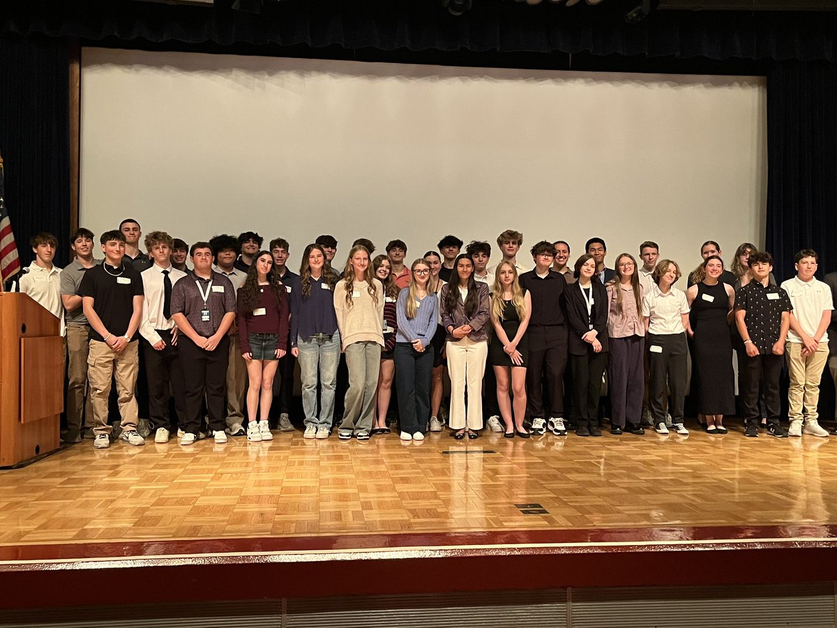 Jessica Mintz, PhD (@drjmintz) on Twitter photo <a href="/ESMSharks/">ESM Jr.-Sr. HS</a> were recognized for our long standing commitment to excellence in collaborative educational programming <a href="/BrookhavenLab/">Brookhaven Lab</a> so grateful to be working with a phenomenal team! <a href="/esm_csd/">Eastport-South Manor Central School District</a> <a href="/ESMSharks/">ESM Jr.-Sr. HS</a> were recognized for our long standing commitment to excellence in collaborative educational programming <a href="/BrookhavenLab/">Brookhaven Lab</a> so grateful to be working with a phenomenal team! <a href="/esm_csd/">Eastport-South Manor Central School District</a>