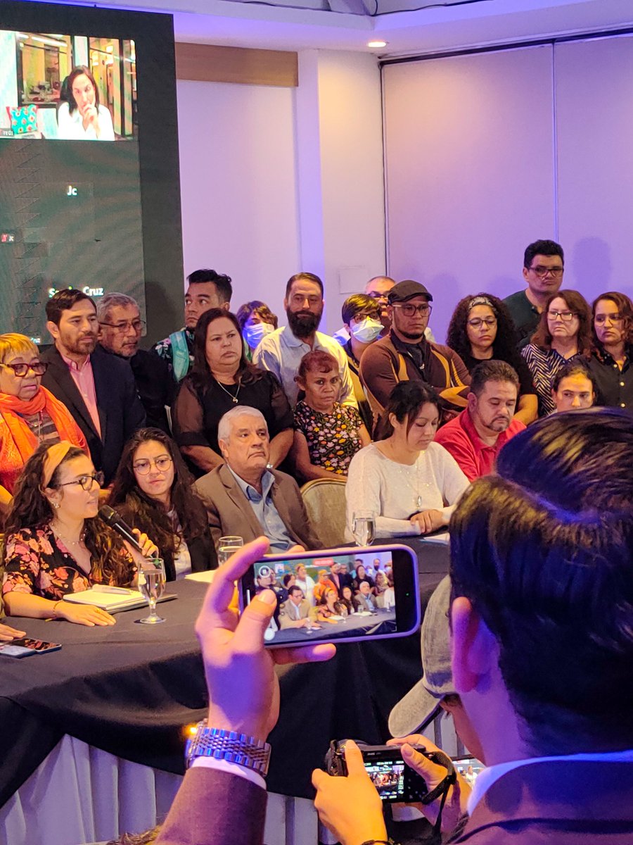 TutelaLegalMJH's tweet photo. #Actualidad | Este día, como parte de la @MesaporelDDD, nos unimos a más de 90 organizaciones de la sociedad civil, colectivos, mesas, movimientos y personas defensora de derechos humanos, nacionales e internacionales, para pronunciarnos en contra de medidas, como la aprobación de la Ley de Agentes Extranjeros, que ponen en peligro la labor de defensoría de derechos humanos, reduce los espacios de participación ciudadana y debilita la democracia.

Condenamos las detenciones arbitrarias de la abogada y defensora Ruth Eleonor López, el abogado y defensor Alejandro Henríquez y el pastor y líder comunitario Ángel Pérez. Estos hechos han generado un peligroso escenario de criminalización y censura de los derechos fundamentales como la libertad de expresión, asociación y reunión pacífica. Exigimos se respete el debido proceso para las personas detenidas arbitrariamente y el cese de la persecución, estigmatización y criminalización de personas defensoras de derechos humanos.

Hacemos un llamado a la comunidad internacional y organismos internacionales de derechos humanos, tanto de Naciones Unidas como el Sistema Interamericano a dar el debido seguimiento a los graves acontecimientos contra la democracia y el Estado de Derecho y acompañar y la labor legítima de quienes defienden los derechos humanos de las personas más pobres y vulnerables.