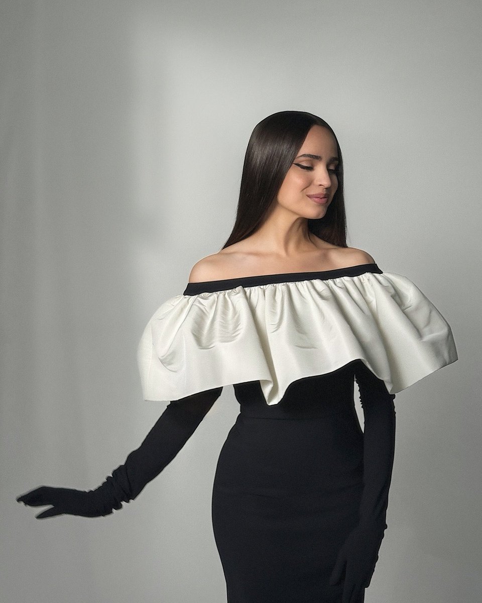 hellosofia33's tweet image. On May 31st she’ll be hosting @NetflixTudum @SofiaCarson