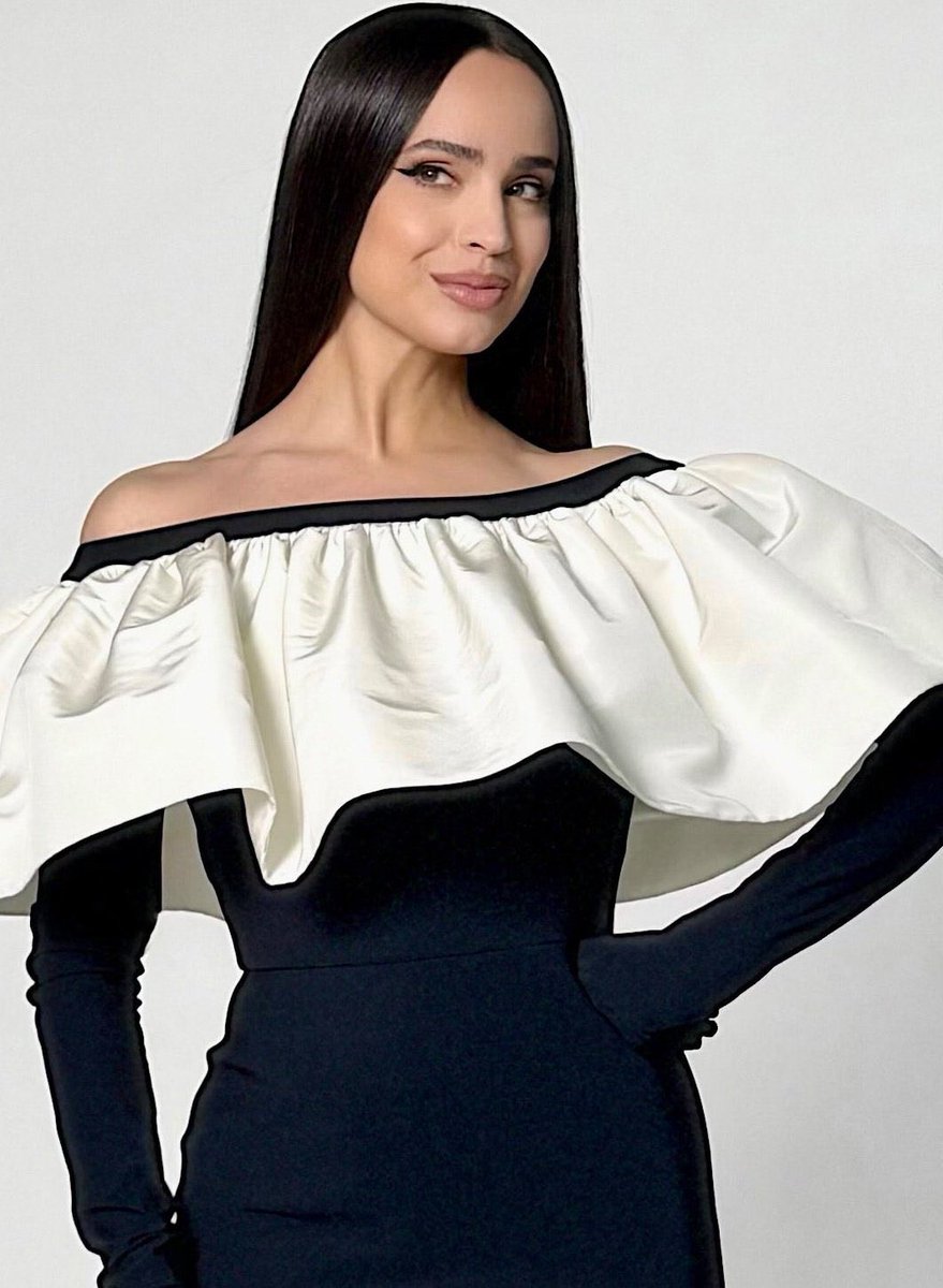 hellosofia33's tweet image. On May 31st she’ll be hosting @NetflixTudum @SofiaCarson