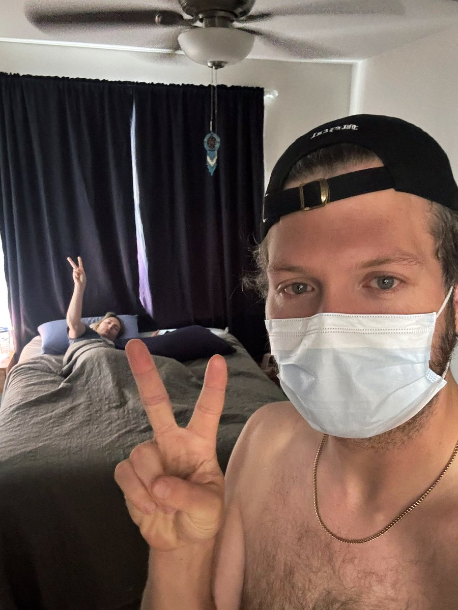 skanks17's tweet image. I’ll be couching it for the next few nights #hero #stopthespread