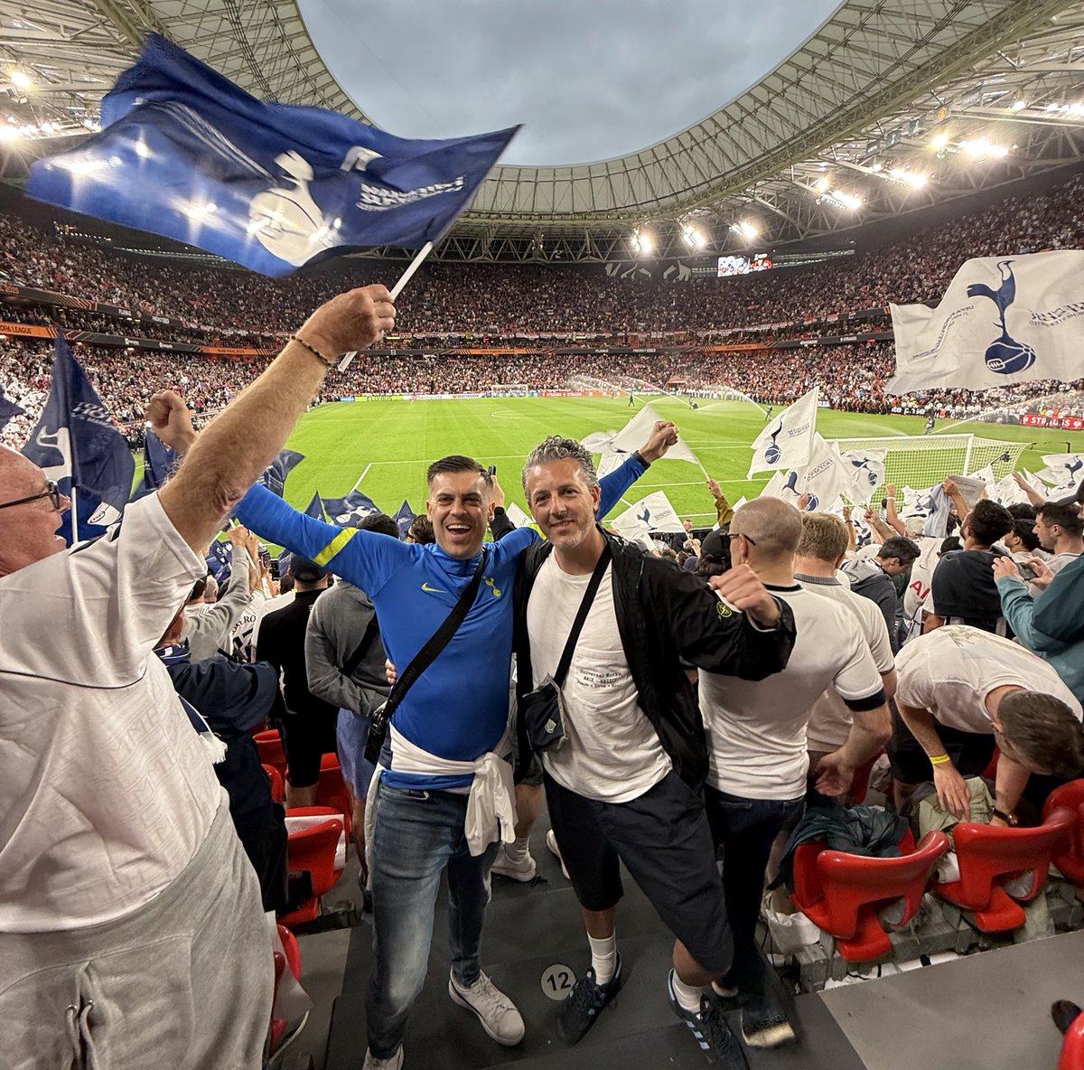 AdamJSmithy's tweet photo. CHAMPIONS OF EUROPE WE KNOW WHAT WE ARE!! ##COYS https://t.co/dYy1WdNrM8